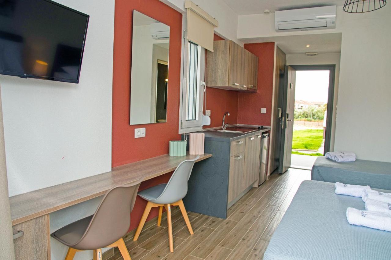 Aelia Luxury Apartments Nikiti  Bagian luar foto