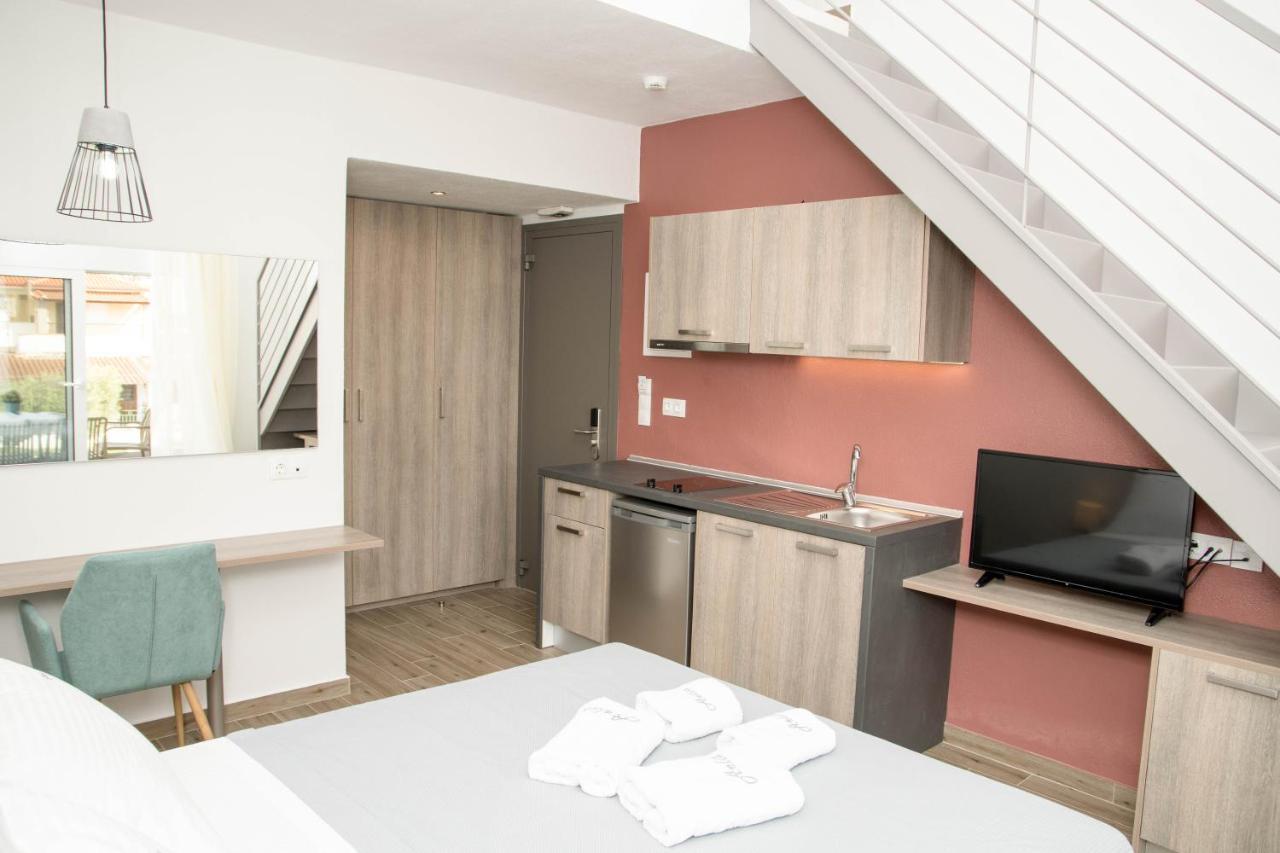 Aelia Luxury Apartments Nikiti  Bagian luar foto