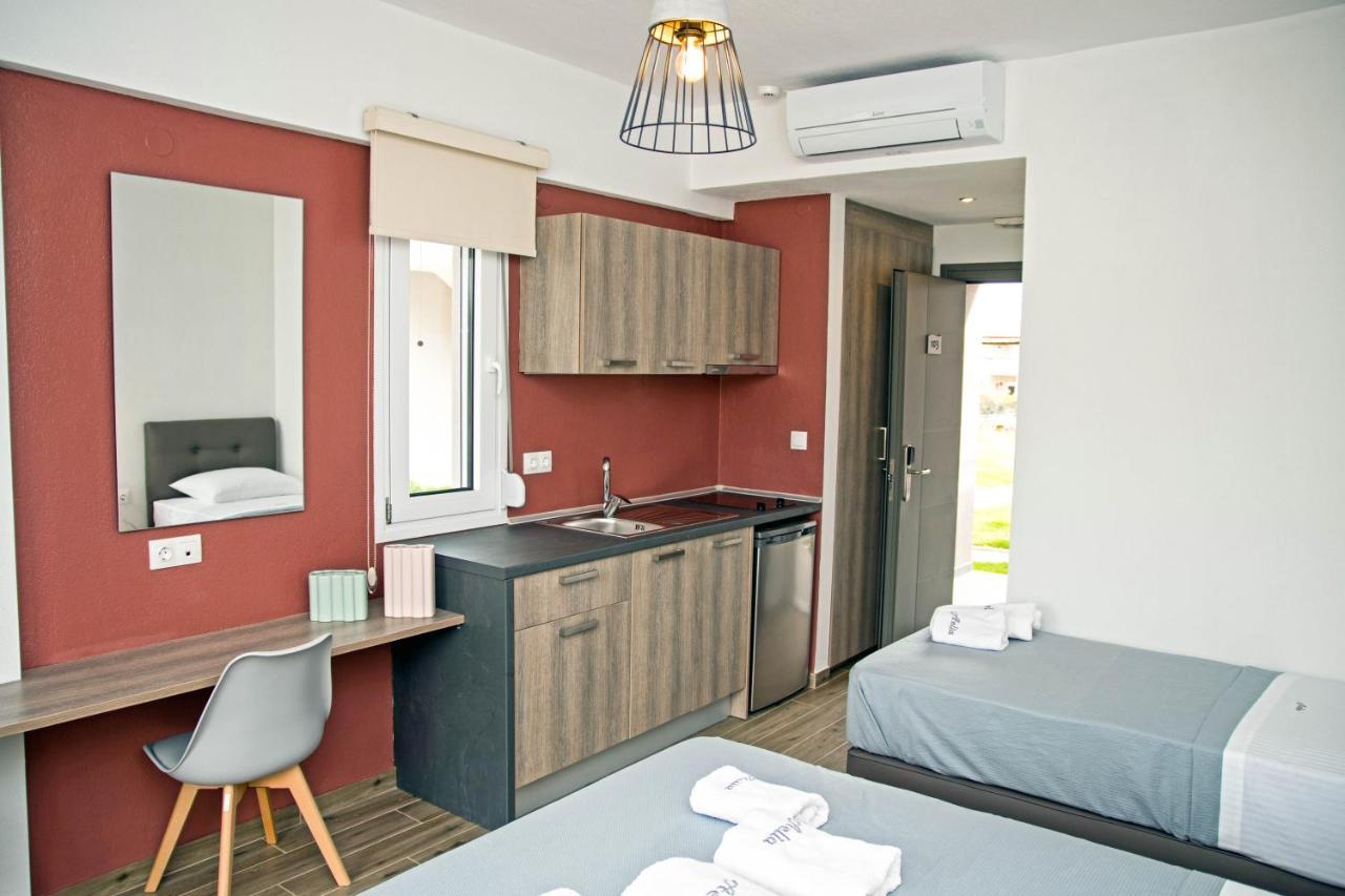 Aelia Luxury Apartments Nikiti  Bagian luar foto