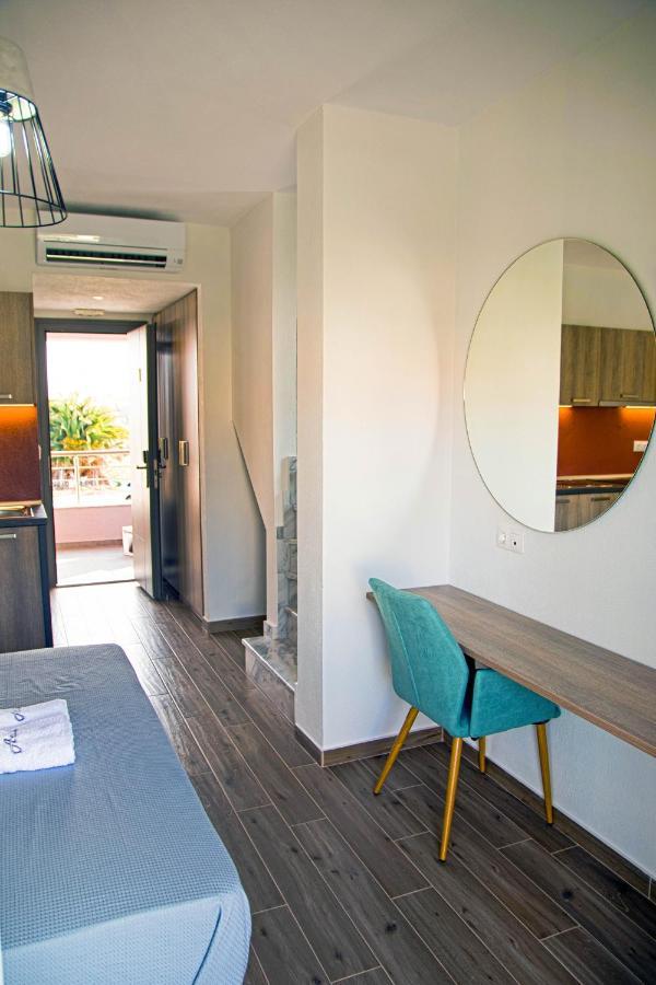 Aelia Luxury Apartments Nikiti  Bagian luar foto