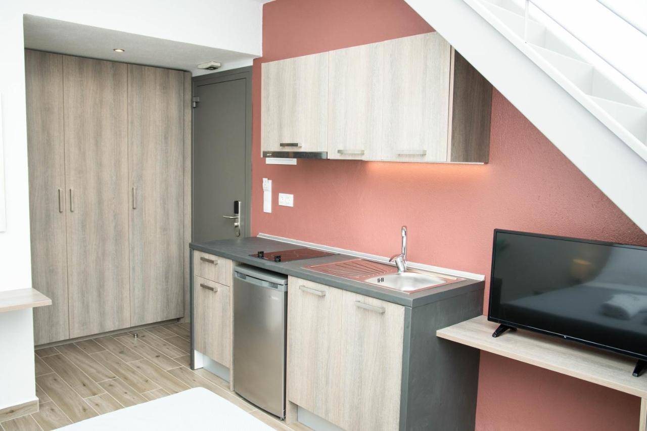 Aelia Luxury Apartments Nikiti  Bagian luar foto
