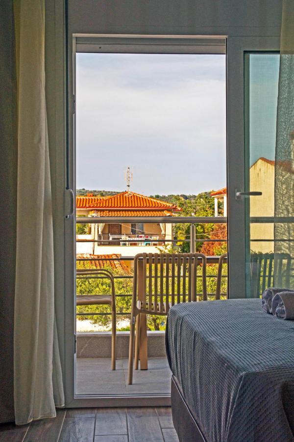 Aelia Luxury Apartments Nikiti  Bagian luar foto