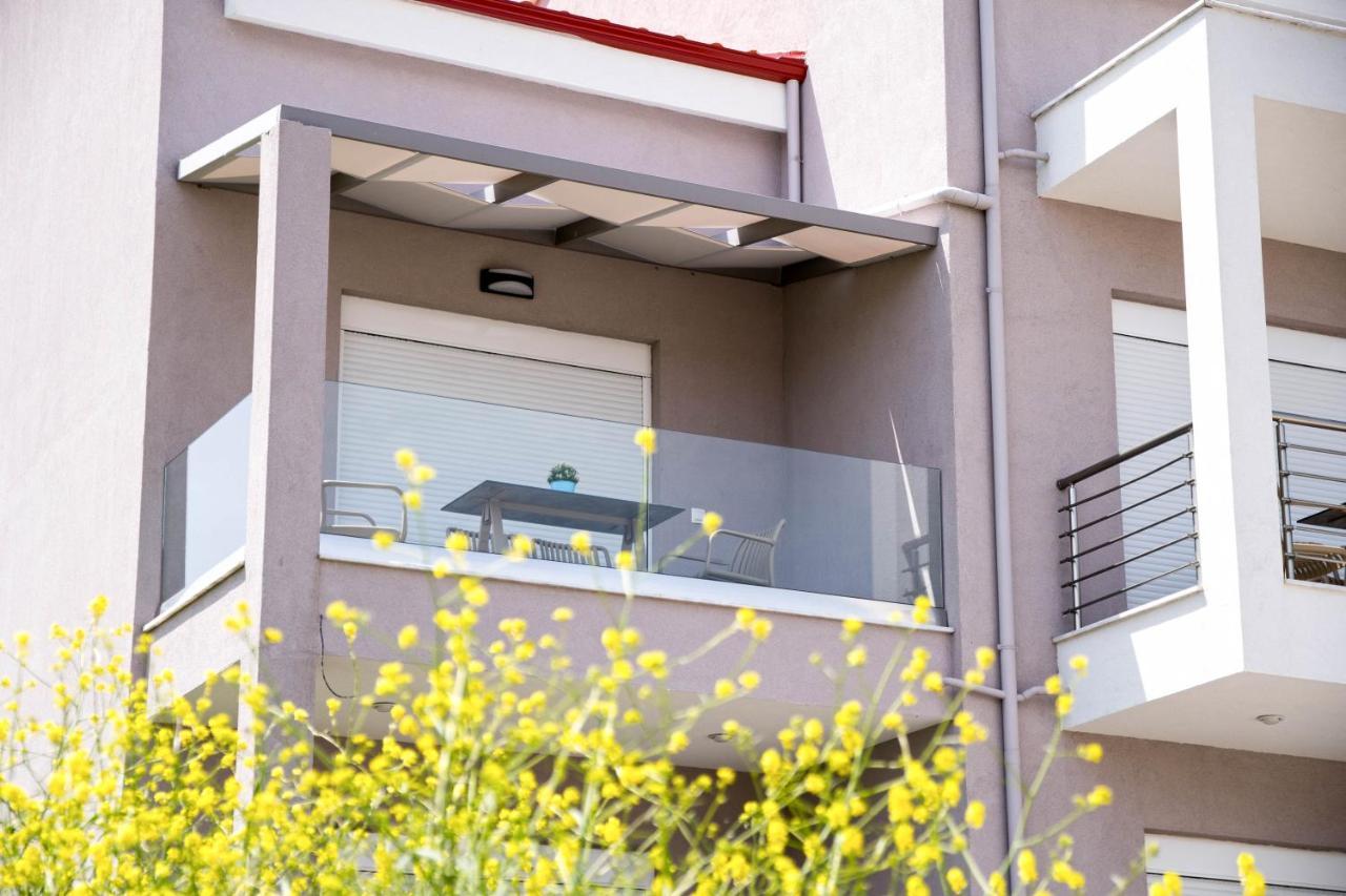 Aelia Luxury Apartments Nikiti  Bagian luar foto