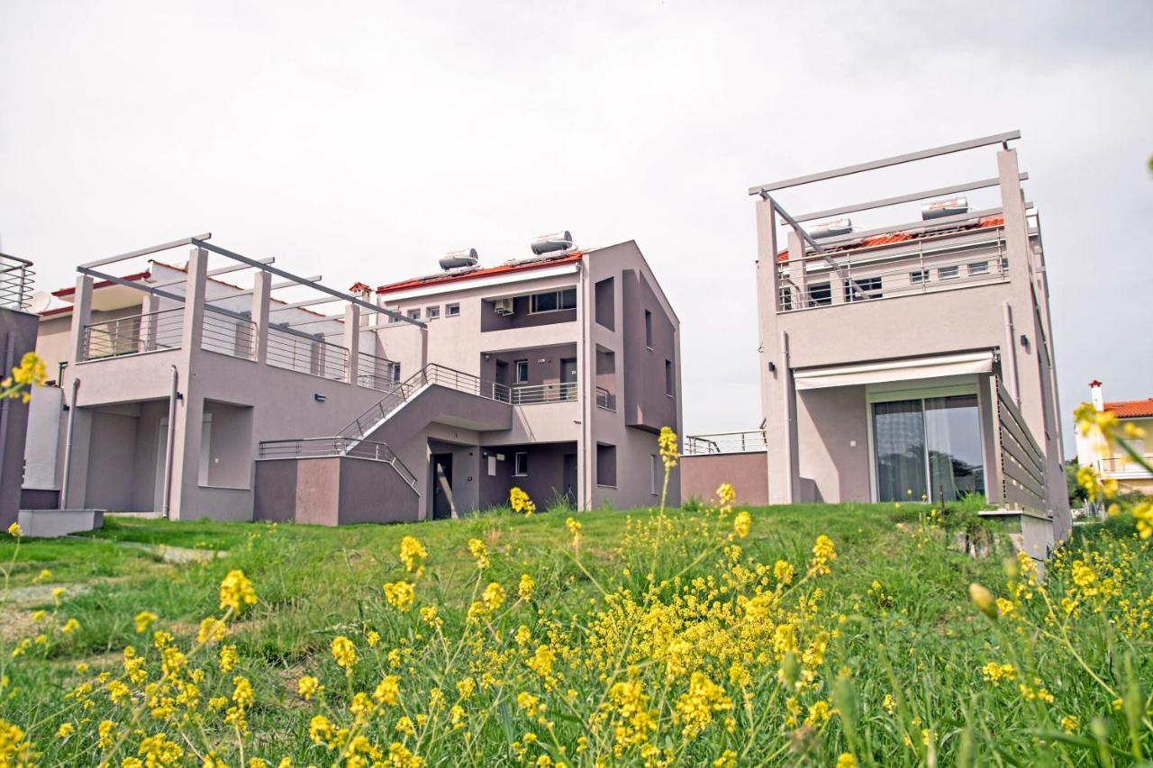 Aelia Luxury Apartments Nikiti  Bagian luar foto